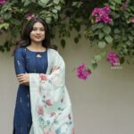 Nadhi Suit