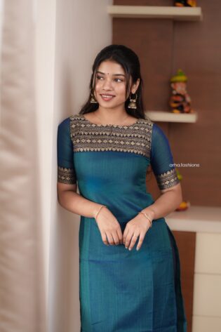 Mayil Kurti